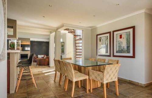 Vineta House | Tranquil Beachside Oasis Your Relaxing Getaway