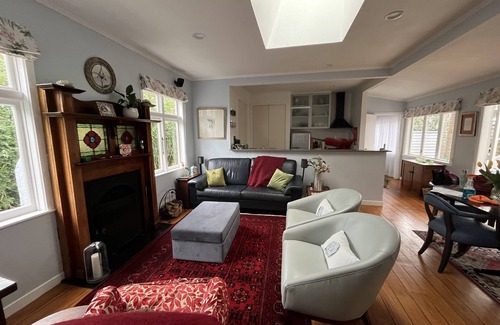Mount Eden Cottage | Tranquil City Cottage close to Eden Park and CBD