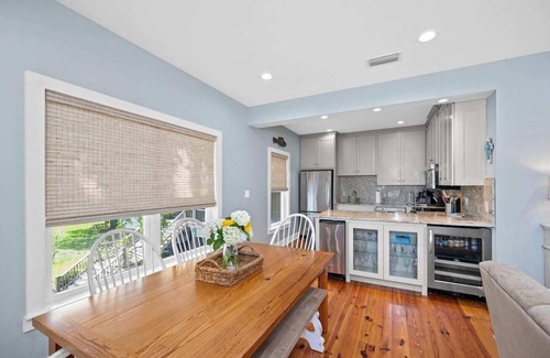 Fairhope Cottage | Tranquil Fairhope Cottage/Waterfront/Screened porch/fishing pier