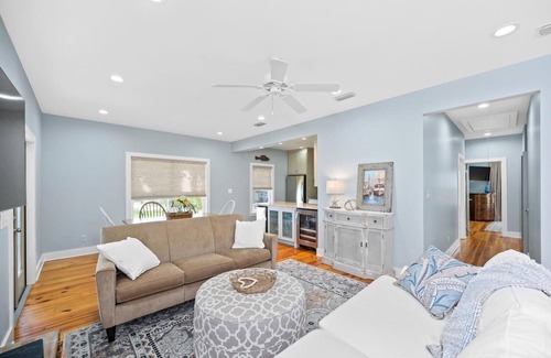 Fairhope Cottage | Tranquil Fairhope Cottage/Waterfront/Screened porch/fishing pier