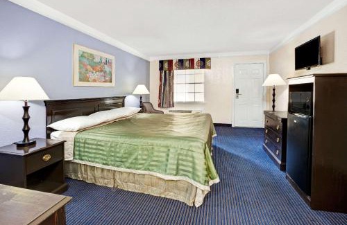 North Richland Hills Hotel | Travelodge by Wyndham North Richland Hills/Dallas/Ft Worth