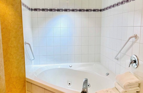 Prince Albert Hotel | Travelodge by Wyndham Prince Albert
