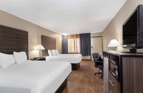 Plantation Estates Hotel | Travelodge by Wyndham Deltona