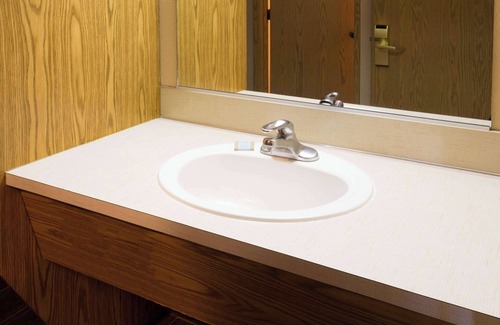 Wood Village Hotel | Travelodge by Wyndham East Portland/Gresham