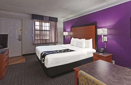 FM 1960 Hotel | Travelodge by Wyndham Houston Cy-Fair