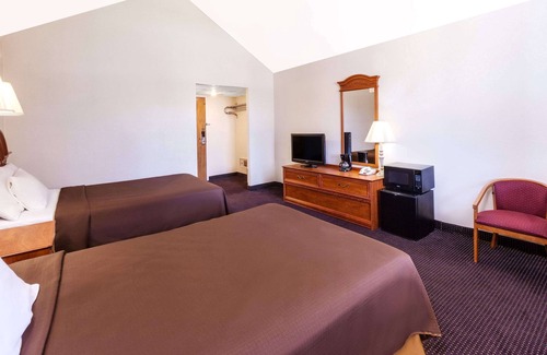 Jackson Hotel | Travelodge by Wyndham Jackson
