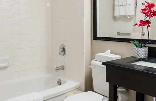 Industrial Park Hotel | Travelodge by Wyndham Ottawa East