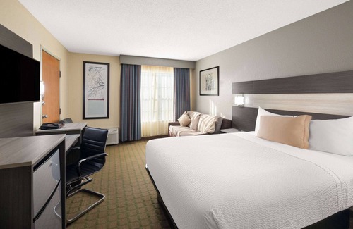 Perry Hotel | Travelodge by Wyndham Perry National Fairgrounds Area I-75
