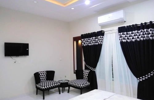 Fatehjang Hotel | Travelodge Guesthouse