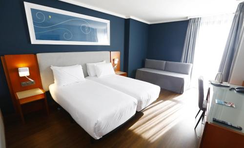 Coslada Hotel | Travelodge Madrid Coslada Aeropuerto