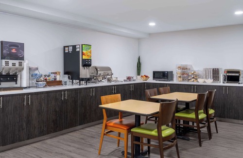 Saint John Hotel | Travelodge Suites by Wyndham Saint John