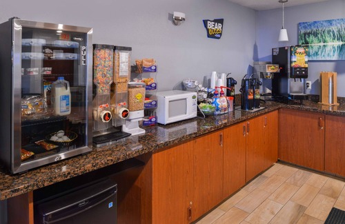 Newberg Hotel | Travelodge Suites by Wyndham Newberg