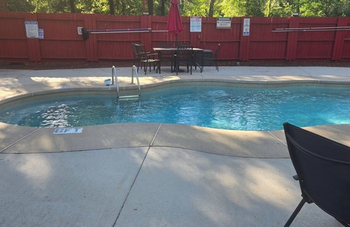 West Livingston RV Rental | Tree lined, family and pet friendly campground in Livingston, TX