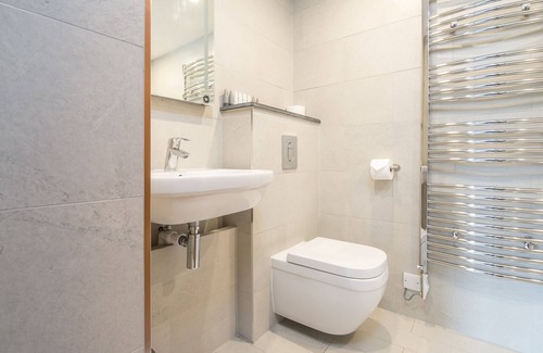 Nevern Hotel | Trewern Arms Hotel