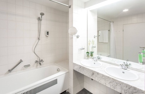 Weisenau Hotel | Trip Inn Bristol Hotel