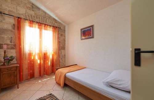 Veliki Drvenik House | Triple Bedroom with Balcony