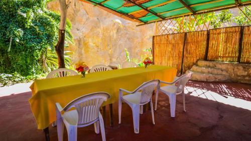 Cabanaconde Cabin | Tropical Lodge