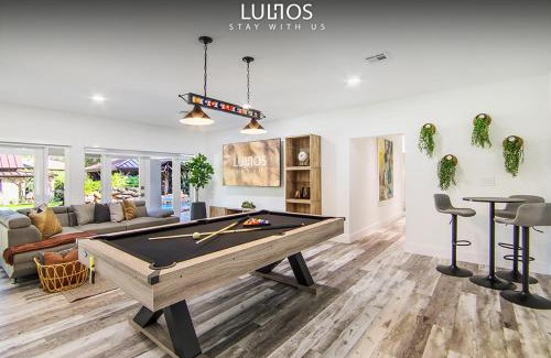 Golden Glades Villa | TropiCasa Paradise Near Beach-Downtown with Heated pool Mini Golf & BBQ L22