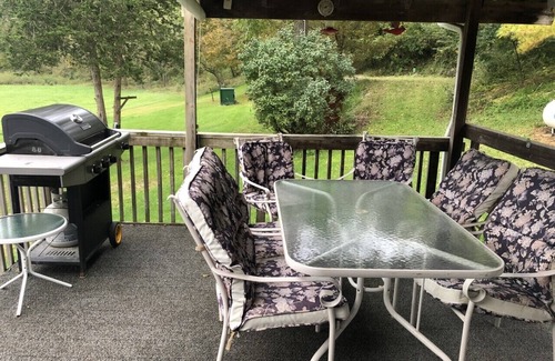 Decorah Cabin | Trout Cove Cabin - Fish, Hike & Relax all in one setting just North of Decorah
