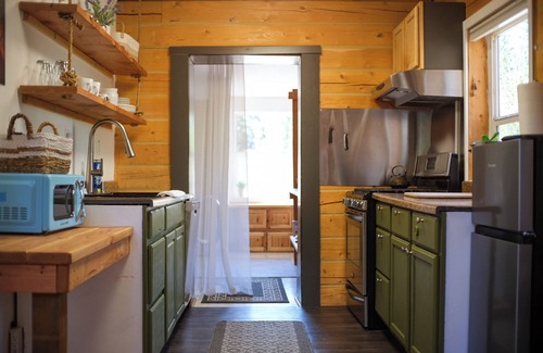 Fairbanks Cabin | Tucked in the woods! Auroras seen here. Private.