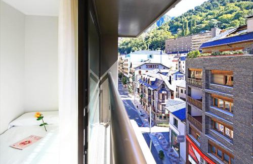 Avinguda de Carlemany Hotel | Tudel