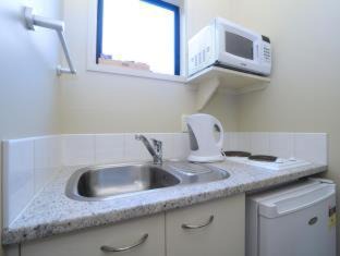 Epsom Hotel | Tudor Court Motor Lodge