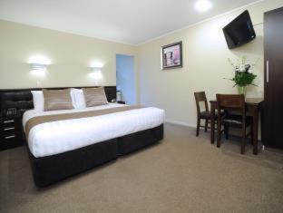 Epsom Hotel | Tudor Court Motor Lodge