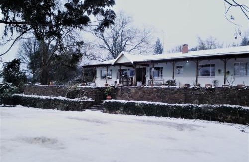 Underberg Bed & Breakfast | Tumble In