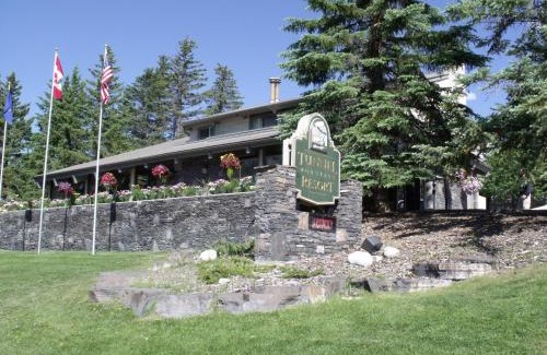 Banff Cabin | Tunnel Mountain Resort
