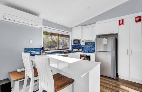 Tura Beach House | Tura Beach Getaway on Telopea