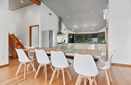 Tura Beach House | Tura Tree House
