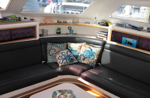 Wickhams Cay 1 Boat Rental | Turquoise Turtle, fully inclusive crewed charter.nDiscover your treasure.