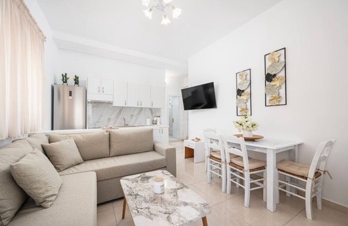 Kardamena Apartment | Turtle Cove Cottage | Beachfront