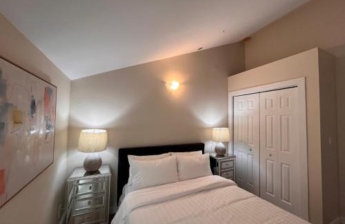 Queens Square Apartment | Two bedroom unit in downtown