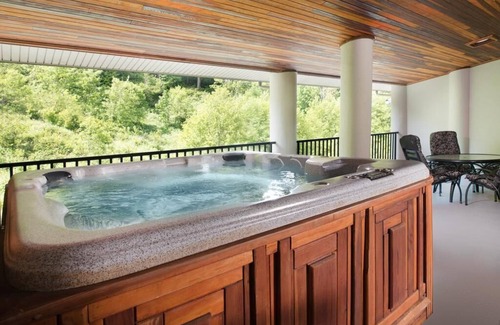 North Bonneville Resort | Two Queen with a Courtyard View