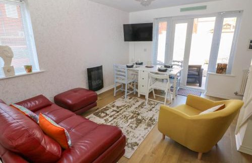 Llanelli House | Ty Bach Twt Llanelli