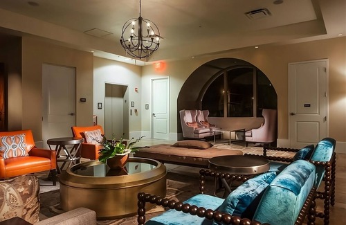 St. Pete Beach Hotel | Ultimate Getaway! Onsite Pool, Rooftop Bar! Close to St. Pete-Clearwater Airport