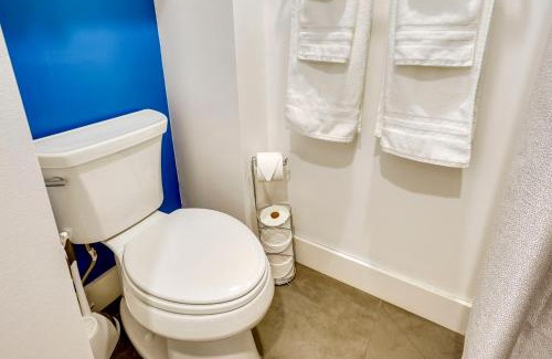 North Park City Apartment | Ultimate Park City Studio with Pool and Hot Tub!