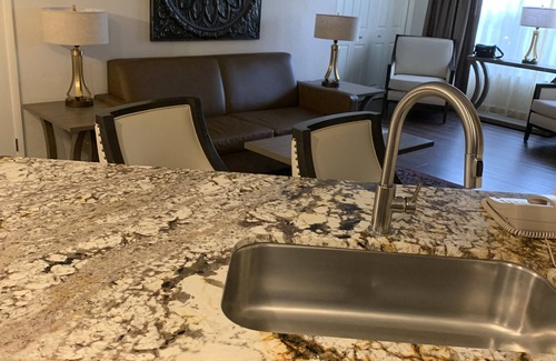 Las Vegas Resort | ULTIMATE SUPERBOWL VACATION WEEK RENTAL -FREE SHUTTLE TO STRIP, VEGAS DOWNTOWN