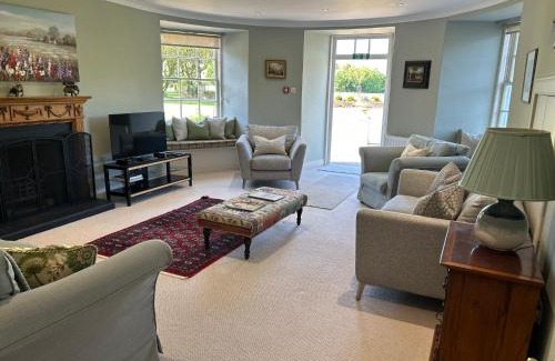 Kilmarnock Apartment | Underwood House Garden Flat
