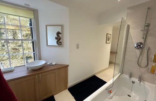 Kilmarnock Apartment | Underwood House Garden Flat