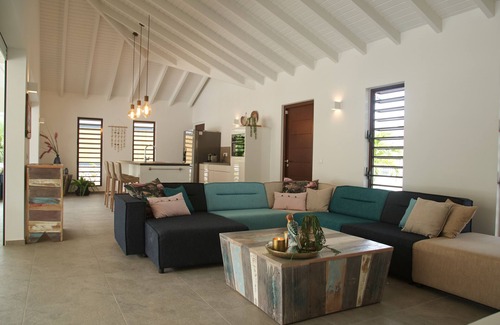 Jan Thiel Villa | *UNIQUE*: Luxury, tropical villa within walking distance of Jan Thiel Beach (6p)