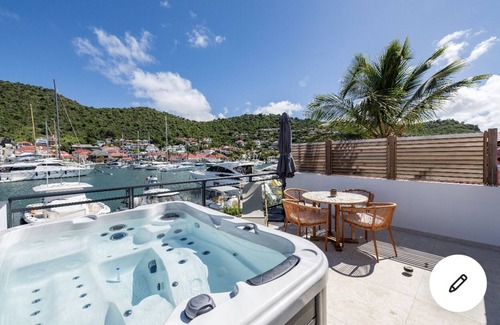 Lurin Apartment | Unique style loft, With spa-150 mètres to the beach