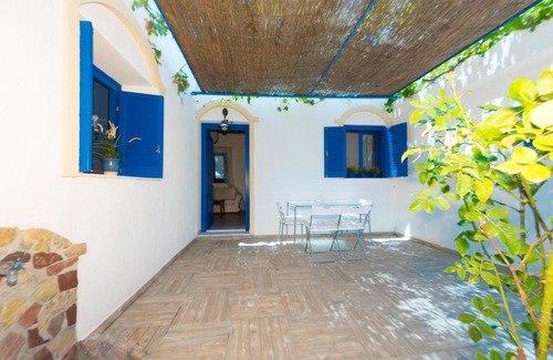 Livadia Apartment | Uno House