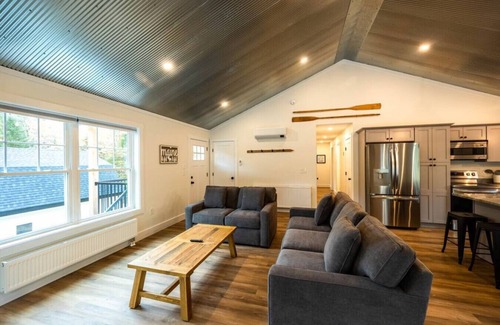 Greenville Junction Cabin | Up Country Cabin · Moosehead Lake: A/C + Ping Pong