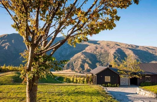 Gibbston Villa | Up in the mountains! Luxury self contained unit.