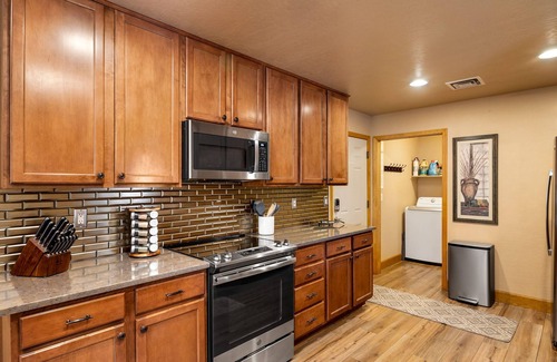 Pinetop Cabin | Updated 5 Bedroom home in gated community of Pinetop Crossings!