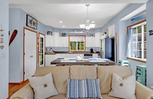 Mears Cottage | Upper Silver Lake cottage just minutes from Silver Lake Sand Dunes