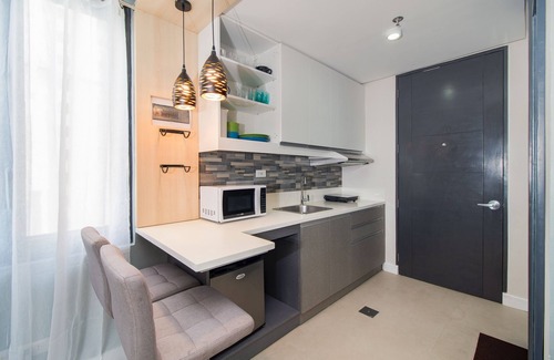 Cebu Condo | Uptown Cebu City Studio @ Baseline Premier Free High Speed Internet