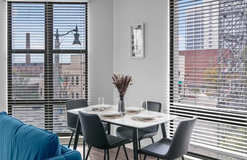 Five Points South House | Urban Elegance and Stylish Two Bedroom Apt